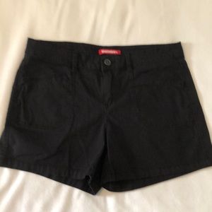 NWOT Unionbay 5” Darcy Shorts with back flap pockets